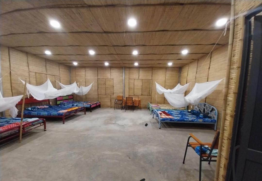 Bentrestay Giong Tu Dien المظهر الخارجي الصورة